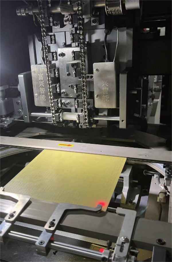 臥式插件機(jī)的技術(shù)創(chuàng)新與發(fā)展趨勢(shì)(圖1)