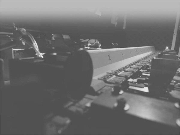 臥式插件機(jī)的操作與維護(hù)注意事項(圖1)