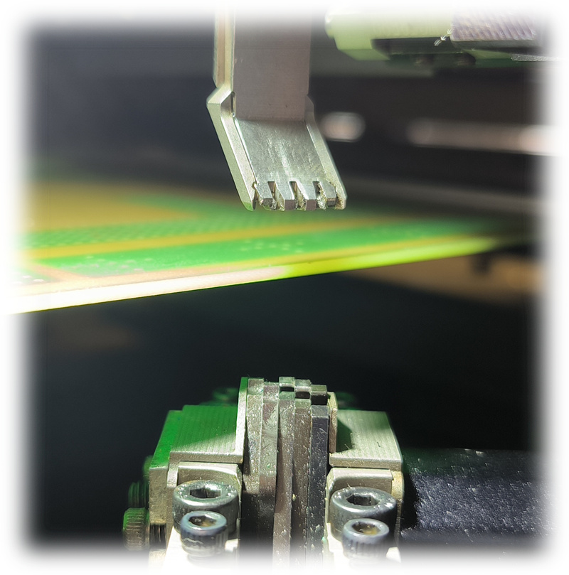 插件機(jī)與手工插裝的全面對(duì)比：哪個(gè)更具優(yōu)勢？(圖1)