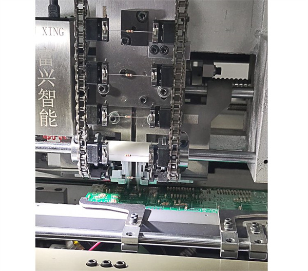  電子制造業(yè)的未來：插件機(jī)技術(shù)將帶來哪些變革？(圖1)