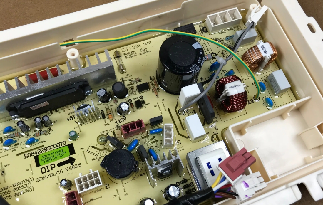 立式插件機如何助力家電制造業(yè)突破產能瓶頸？